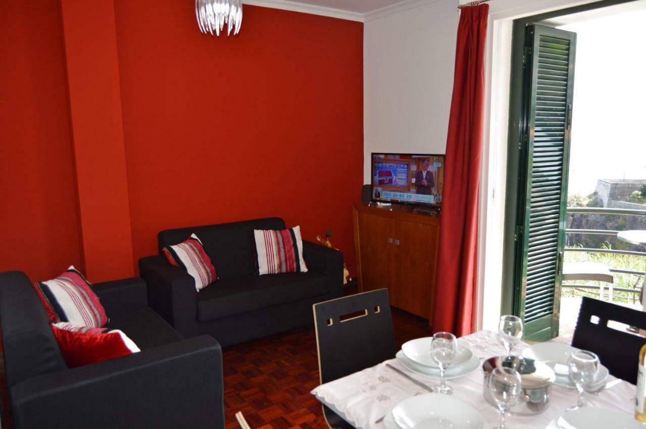 Apartment In Камара-де-Лобуш Экстерьер фото